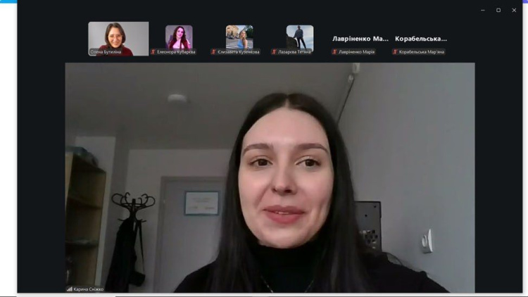 Зустріч студентів спеціальності «Соціальна робота» з фахівчинею-практиком Кариною Сніжко у межах курсу «Соціальна політика та соціальне управління».